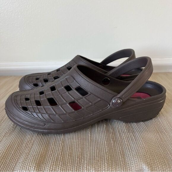 Women’s CLOGGENS brown Sz 10 waterproof clogs COMFY! - Picture 10 of 13